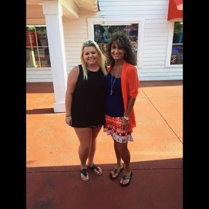 Meet your Posher, Debbie